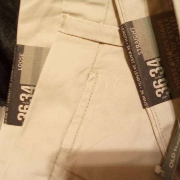 Old Navy Men's New With Tags Khaki's Size 36*34 - Picture 2 of 5